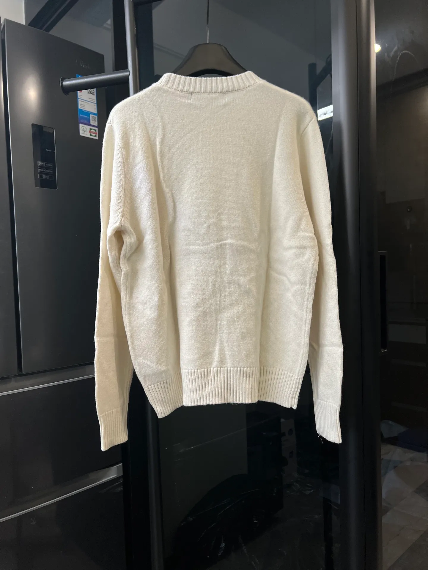 P430 [next day] Rah Lauren/Raff classic bear wool round-neck pullover sweater (white) High-end customized wool blended yarn fabric 90% wool 10% cashmere material Skin-friendly, delicate, soft and comfortable One-piece back-shoulder gathers Size: s m l Detailed sizes can be found in Figure 9
